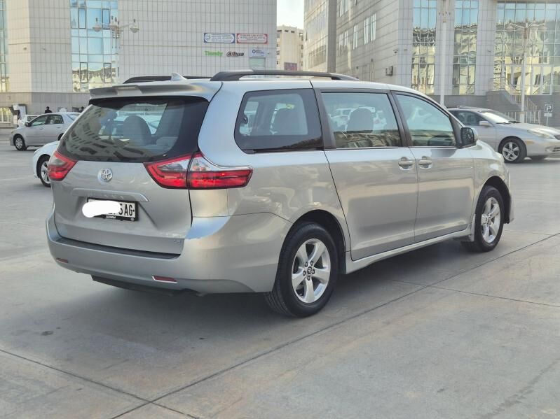 Toyota Sienna 2019 - 363 000 TMT - Aşgabat - img 3
