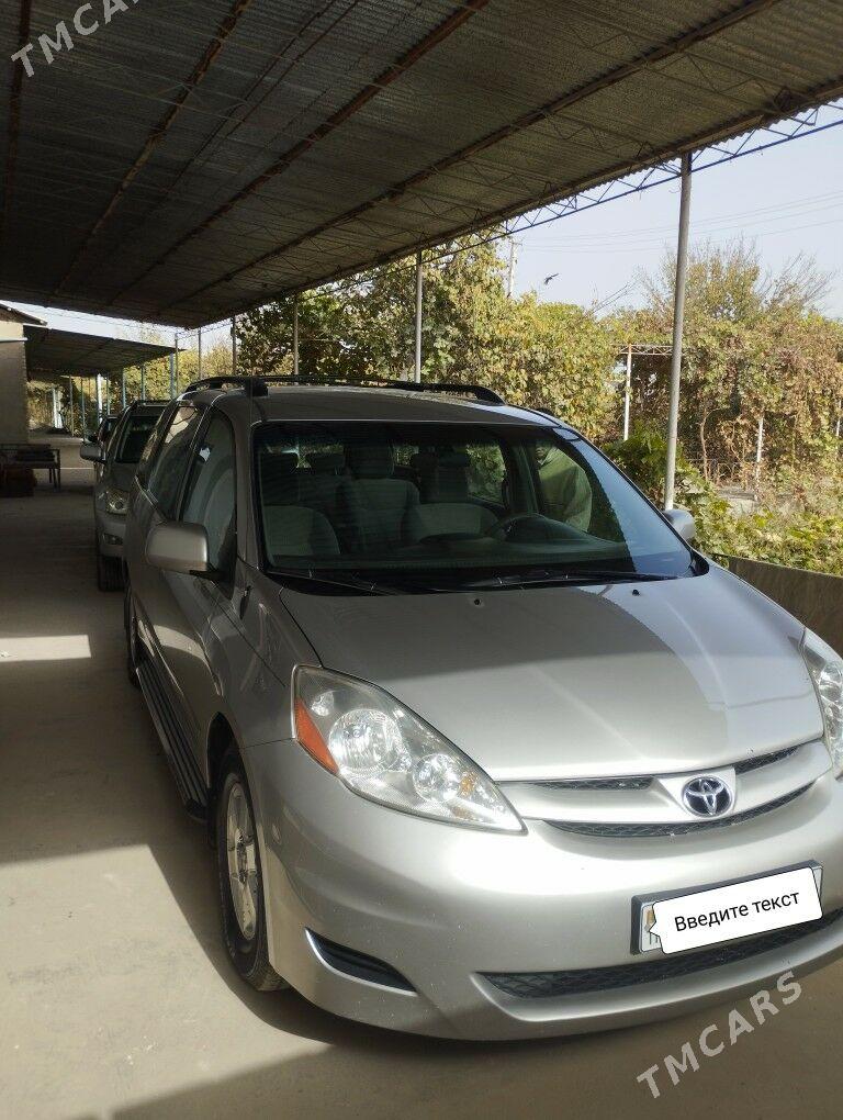 Toyota Sienna 2008 - 260 000 TMT - Сакар - img 3