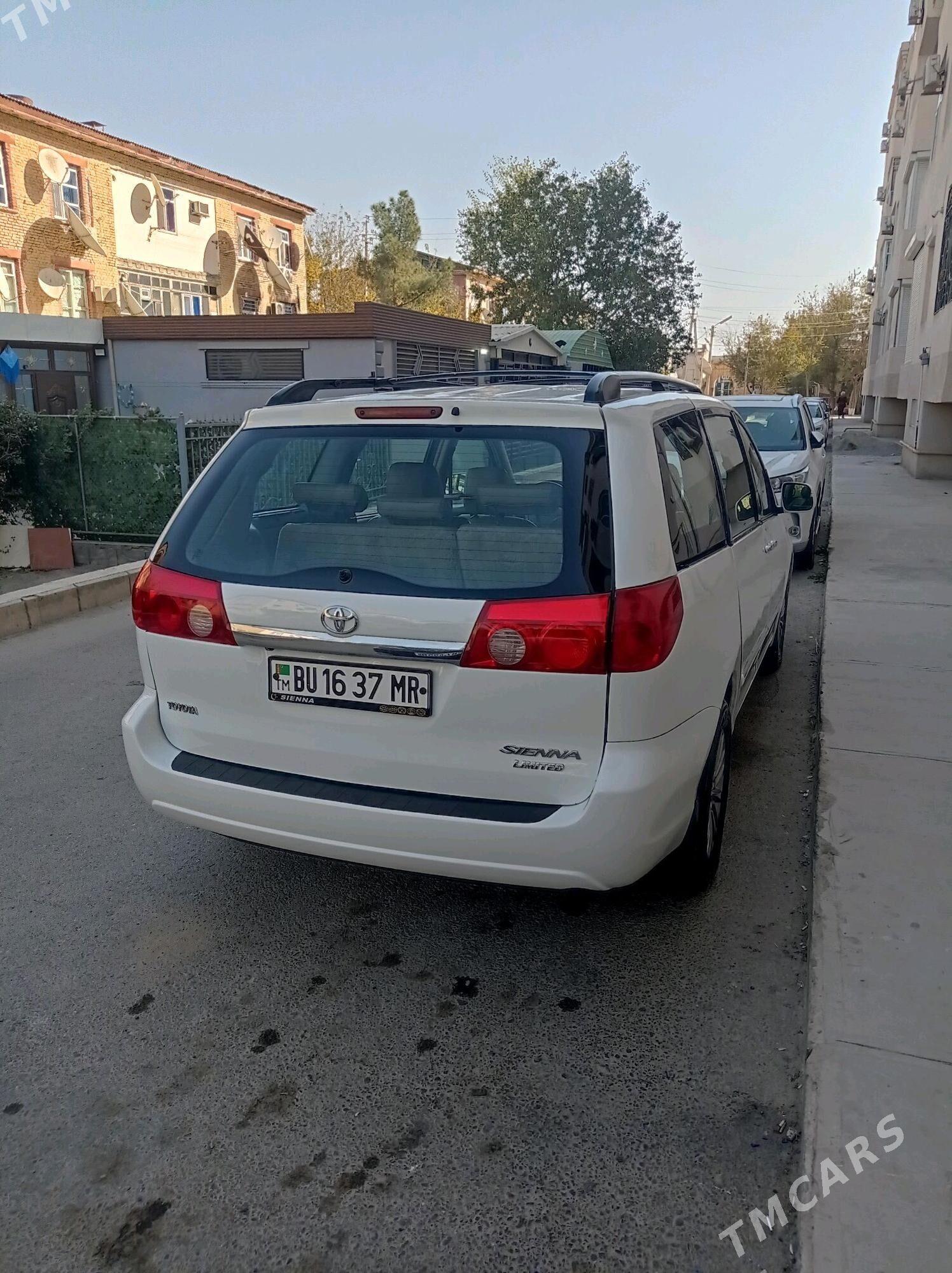 Toyota Sienna 2008 - 210 000 TMT - Мары - img 3