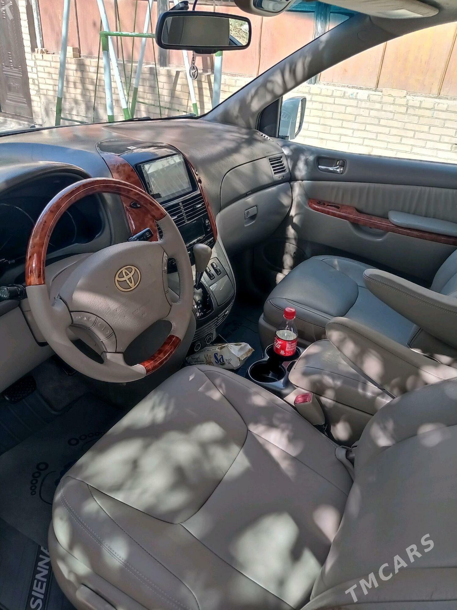 Toyota Sienna 2008 - 210 000 TMT - Мары - img 6