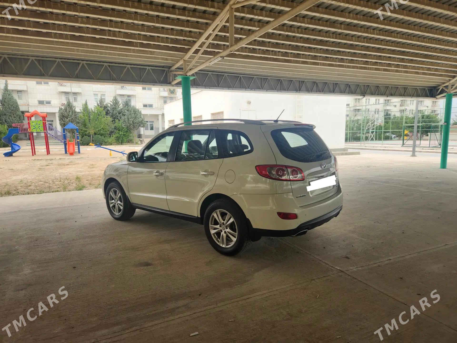 Hyundai Santa Fe 2010 - 240 000 TMT - Aşgabat - img 2