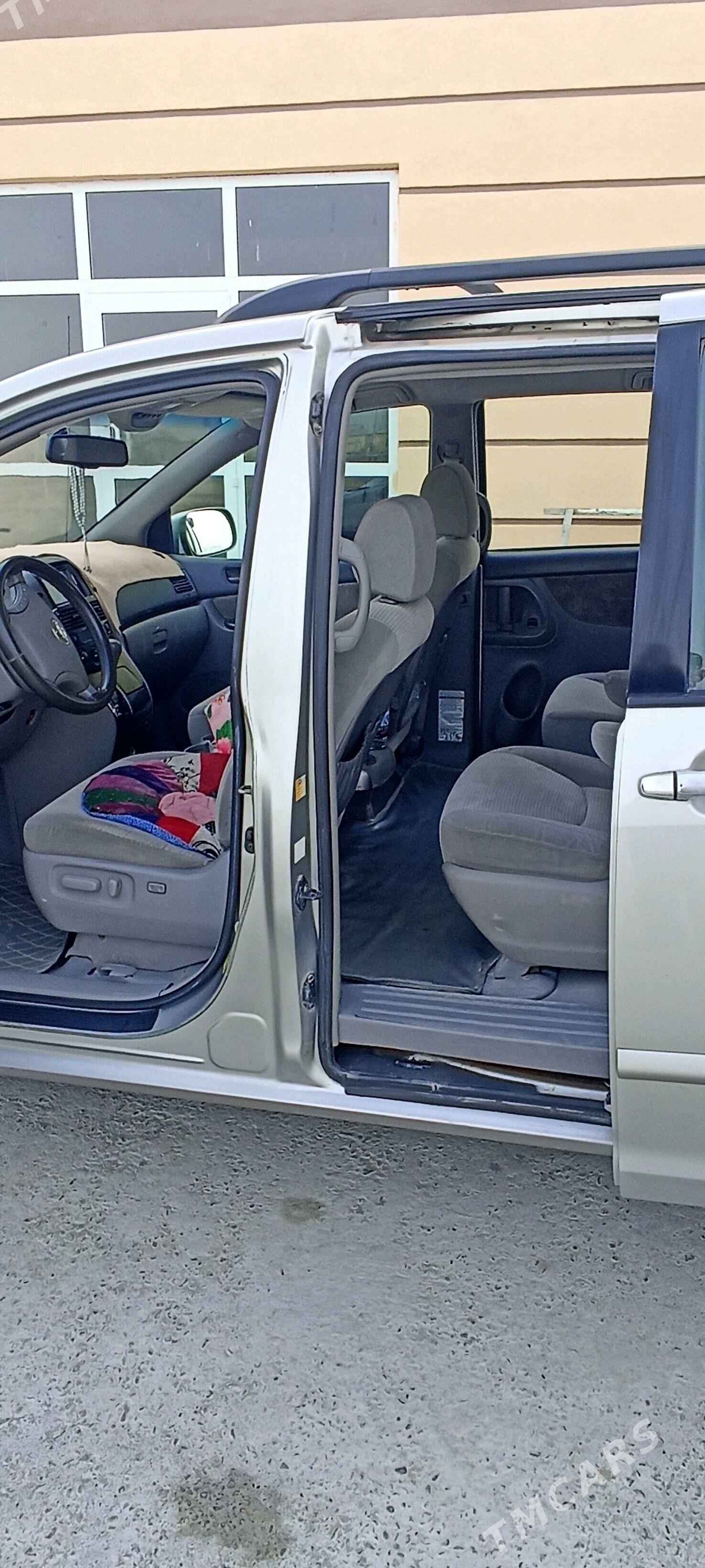 Toyota Sienna 2007 - 220 000 TMT - Сакарчага - img 3