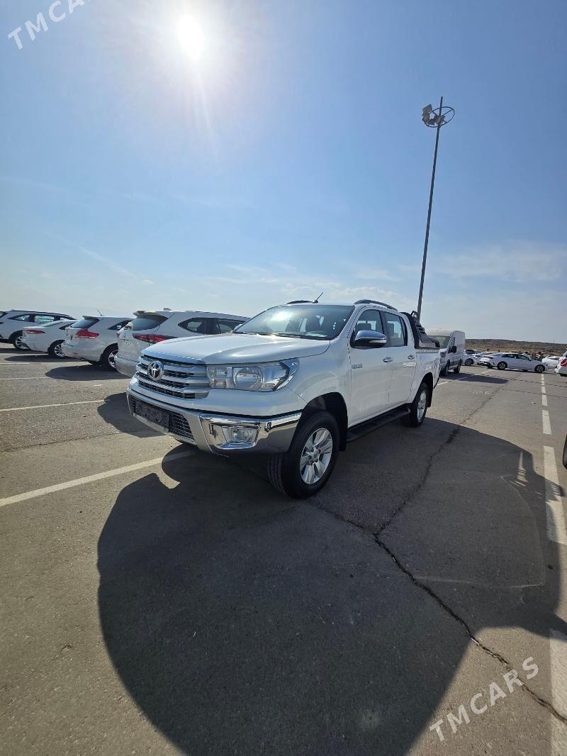 Toyota Hilux 2016 - 495 000 TMT - Aşgabat - img 4