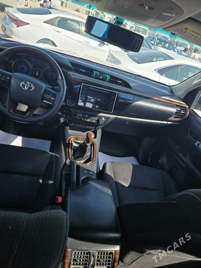 Toyota Hilux 2016 - 495 000 TMT - Aşgabat - img 5