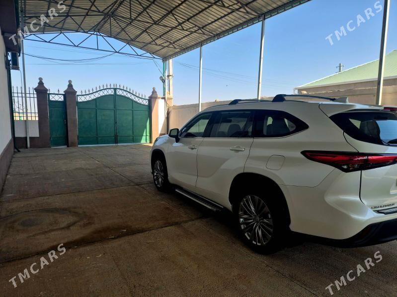 Toyota Highlander 2021 - 615 000 TMT - 11 мкр - img 3