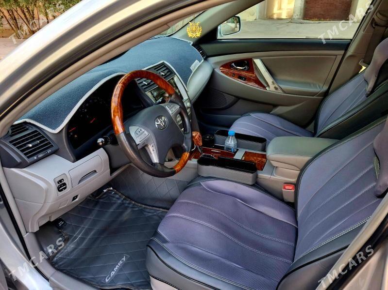 Toyota Camry 2011 - 280 000 TMT - Ким район - img 6
