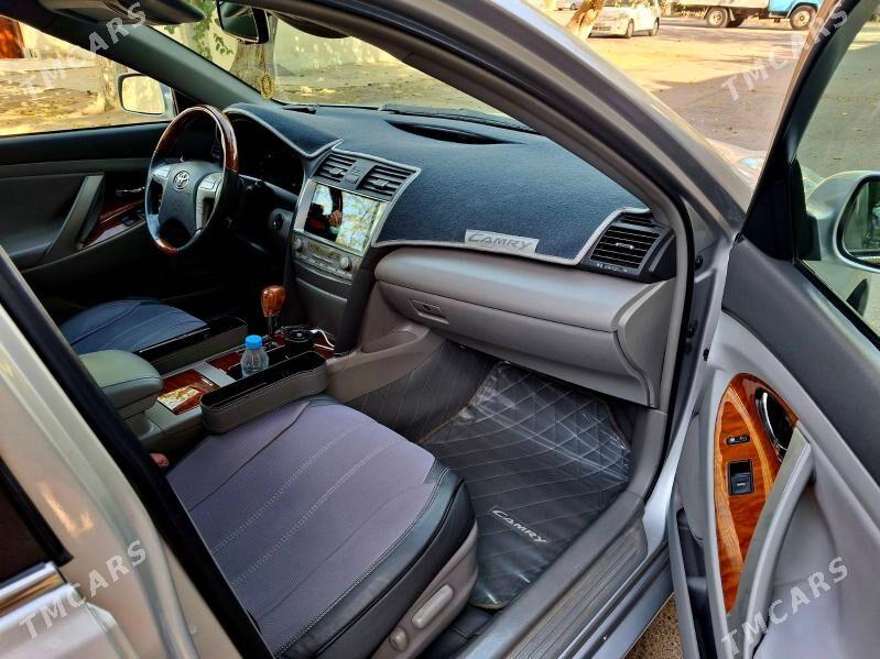 Toyota Camry 2011 - 280 000 TMT - Ким район - img 7
