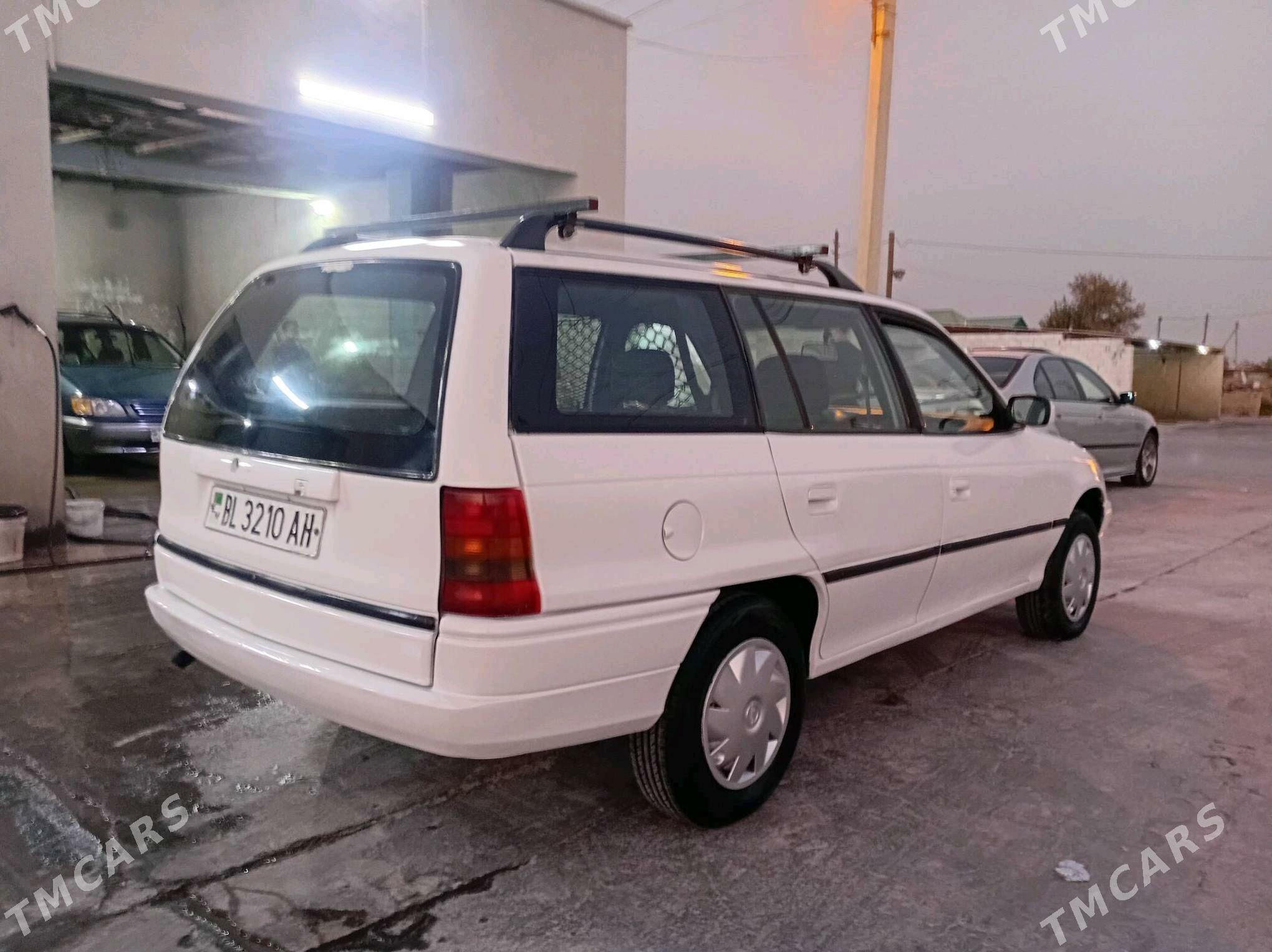 Opel Astra 1995 - 42 000 TMT - Bäherden - img 7