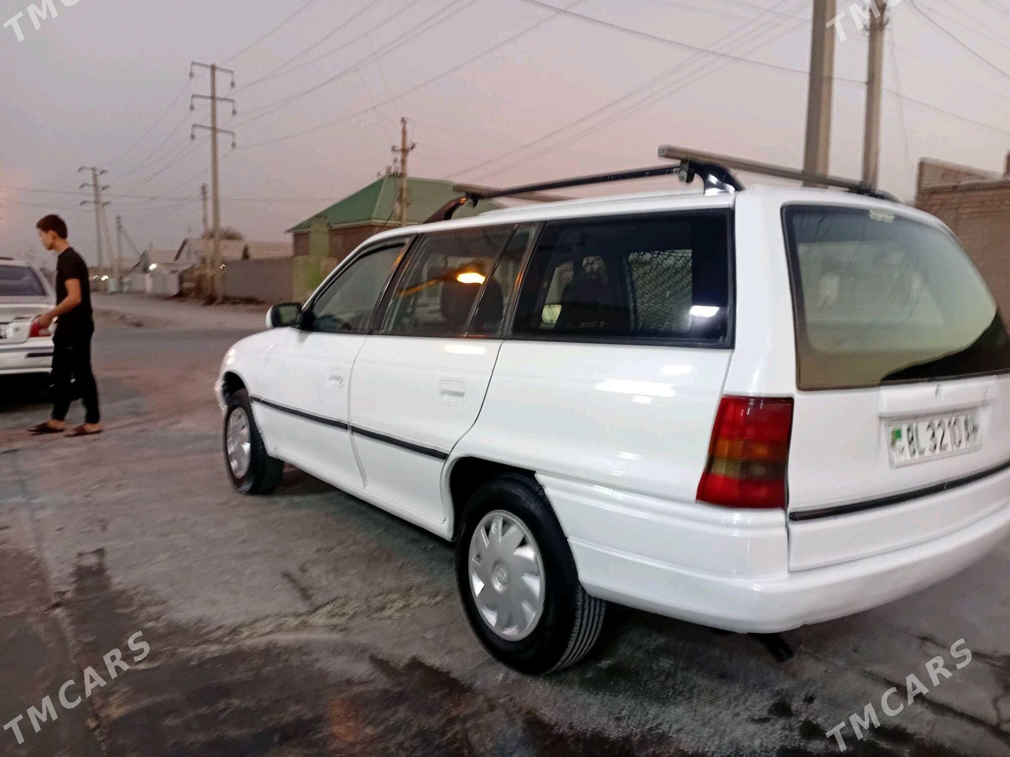 Opel Astra 1995 - 42 000 TMT - Bäherden - img 8