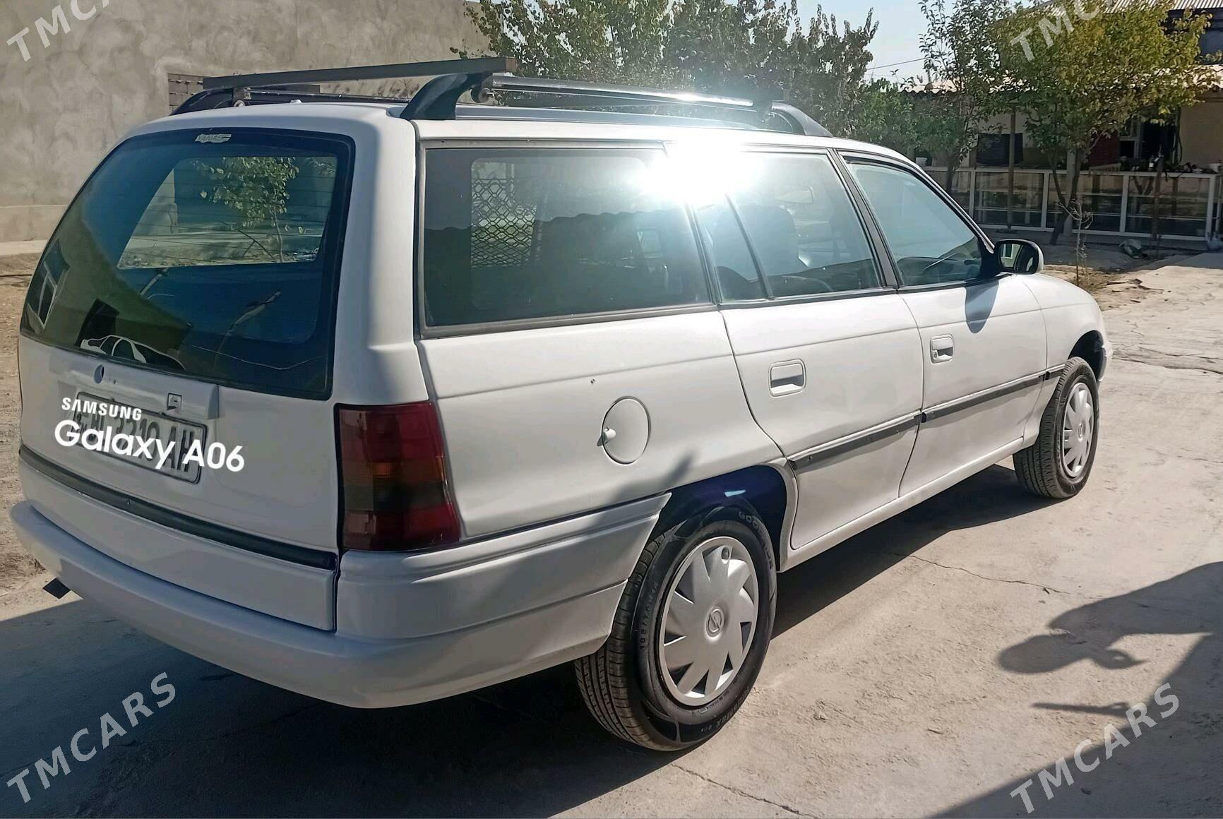 Opel Astra 1995 - 42 000 TMT - Bäherden - img 6