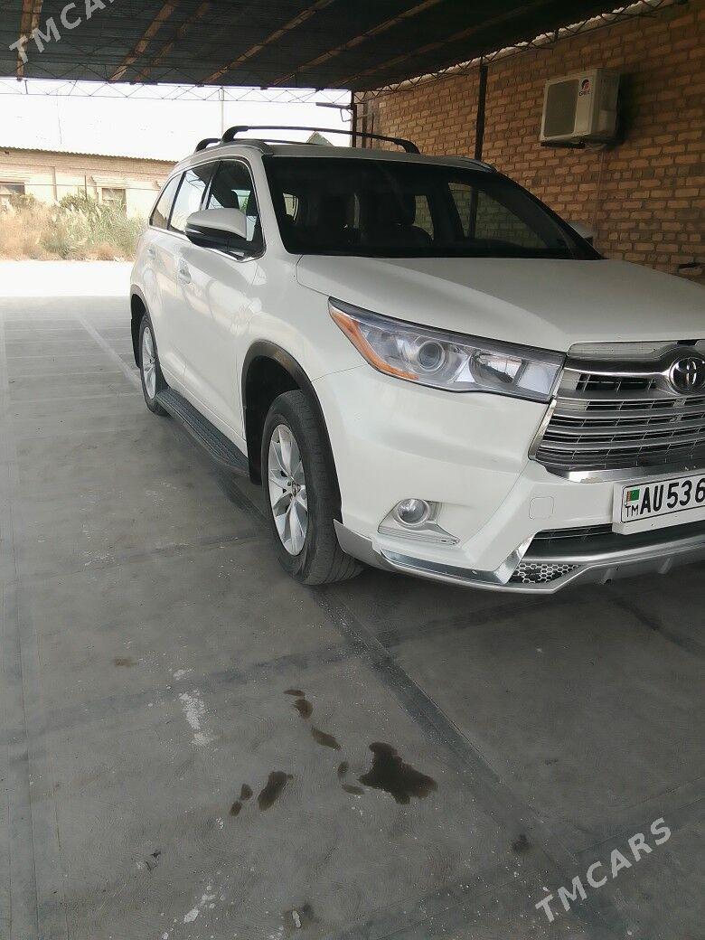 Toyota Highlander 2016 - 450 000 TMT - Сакар - img 3