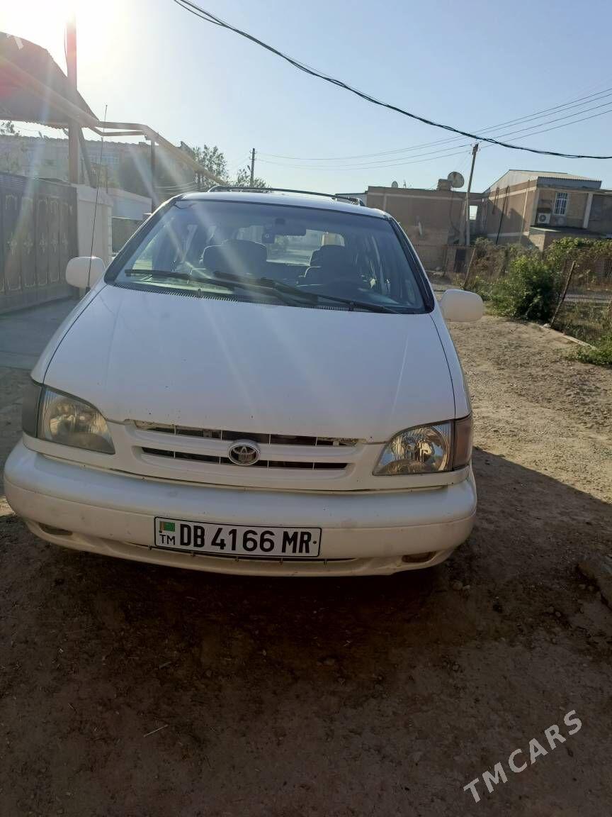 Toyota Sienna 2000 - 150 000 TMT - Шатлык - img 1
