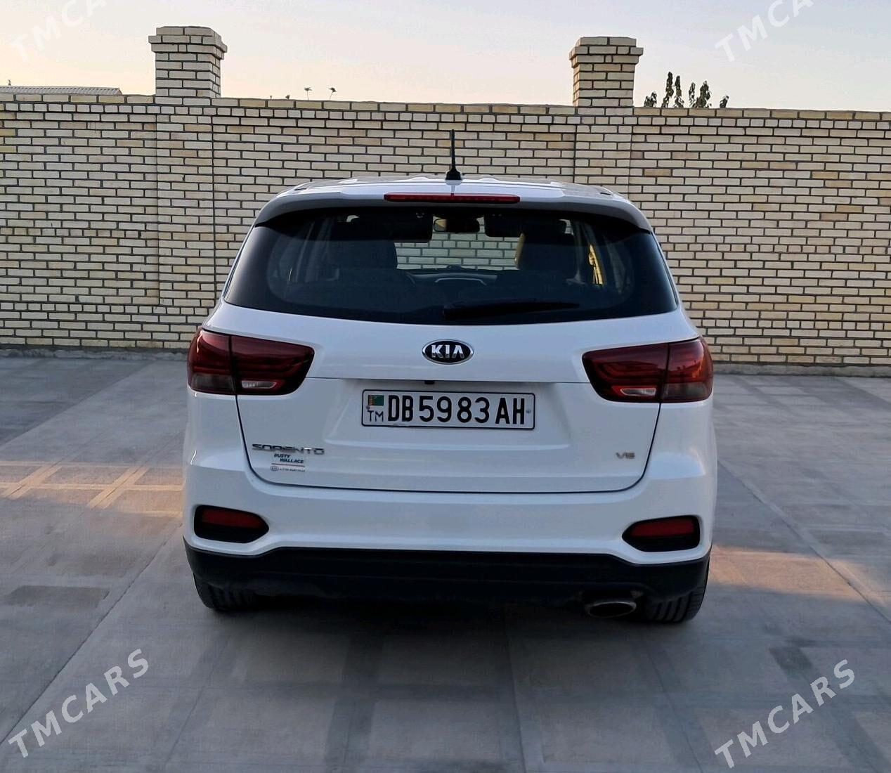 Kia Sorento 2020 - 300 000 TMT - Векильбазар - img 4