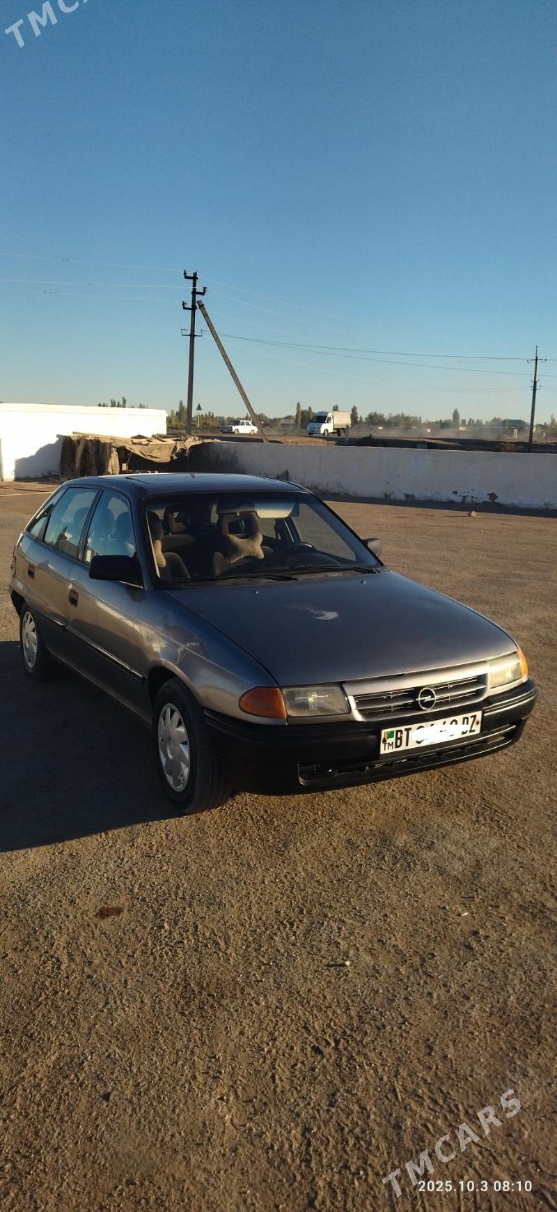 Opel Astra 1992 - 30 000 TMT - Гурбансолтан Едже - img 4