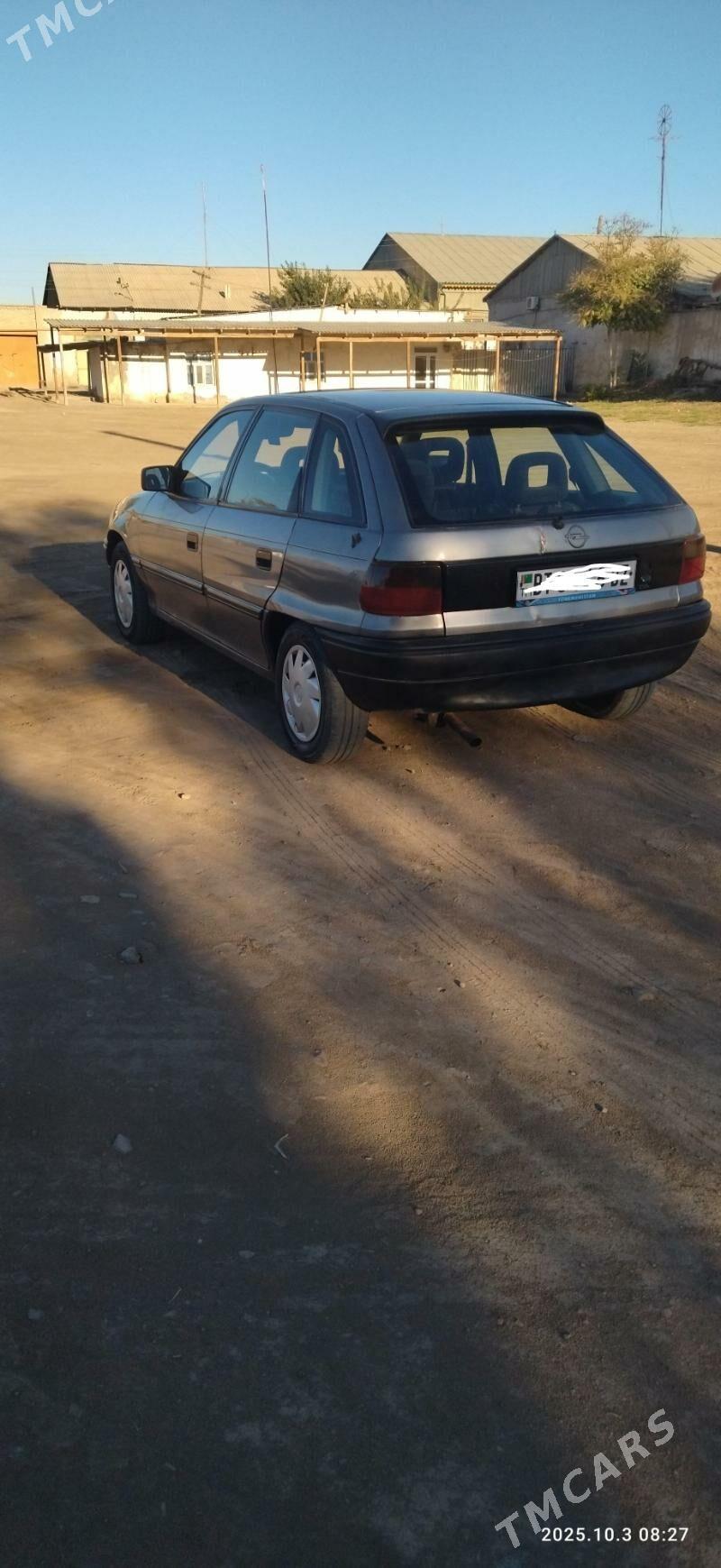 Opel Astra 1992 - 30 000 TMT - Гурбансолтан Едже - img 2
