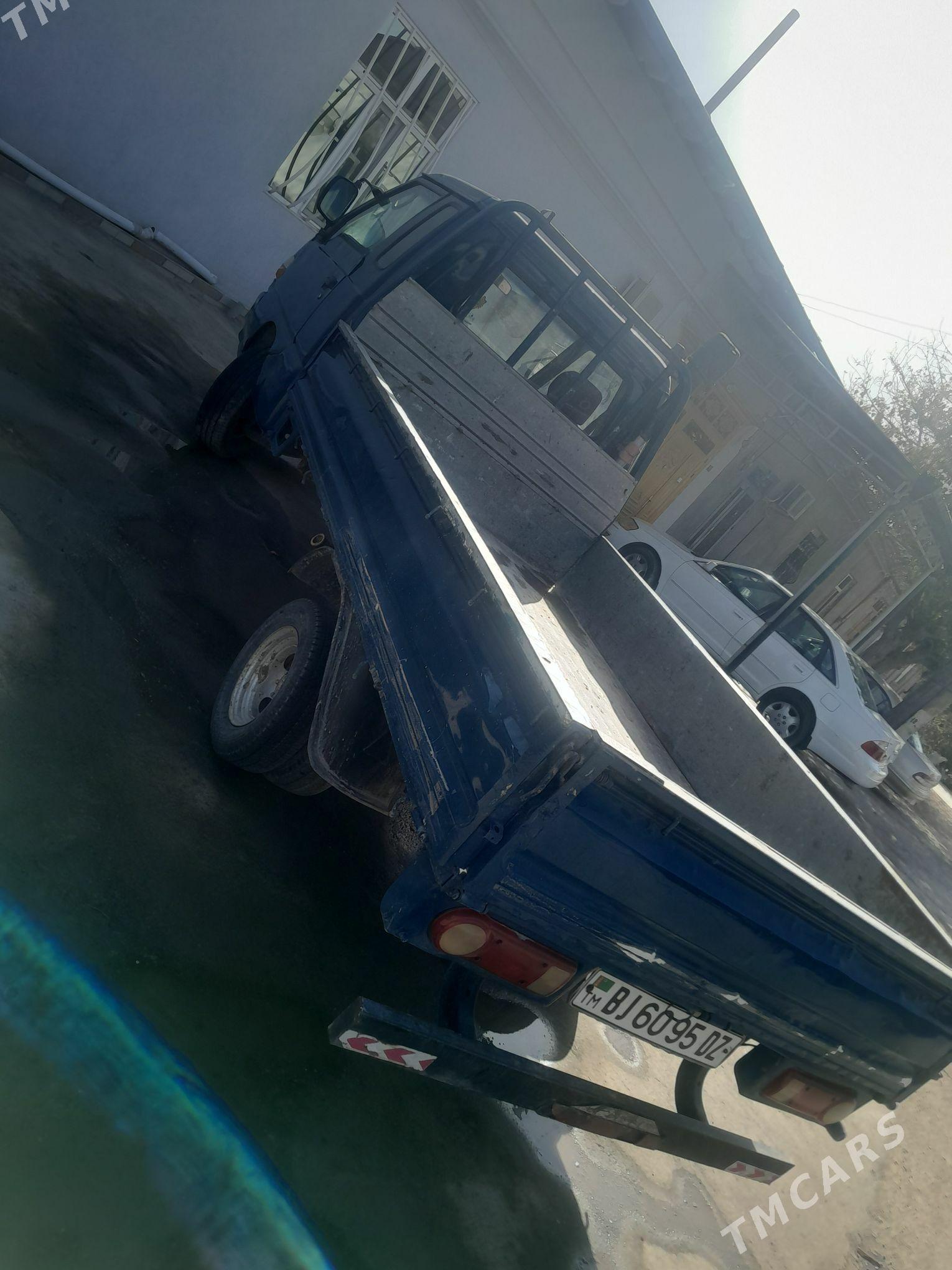 Hyundai H100 2001 - 80 000 TMT - Гурбансолтан Едже - img 2