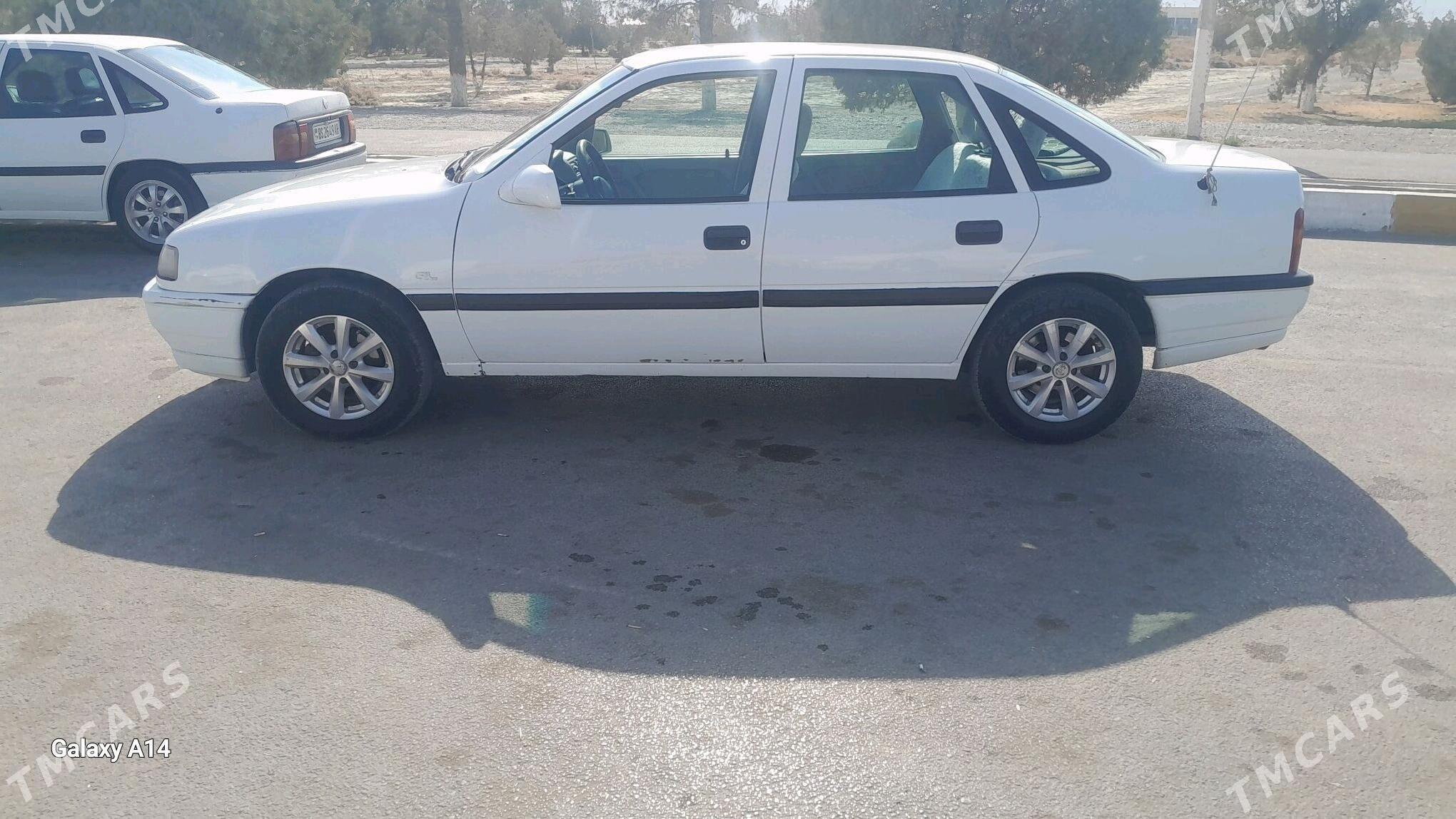 Opel Vectra 1992 - 40 000 TMT - Bäherden - img 1