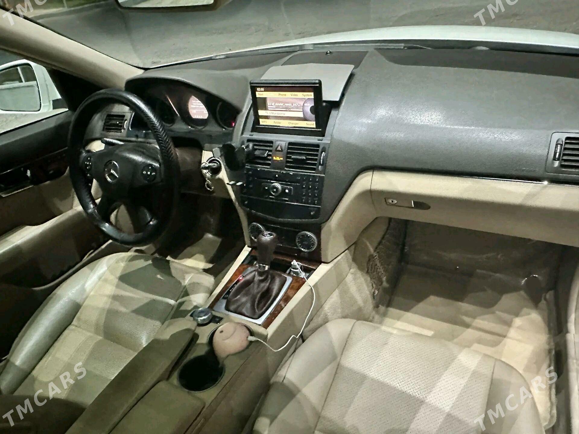 Mercedes-Benz C350 2010 - 195 000 TMT - Туркменабат - img 7