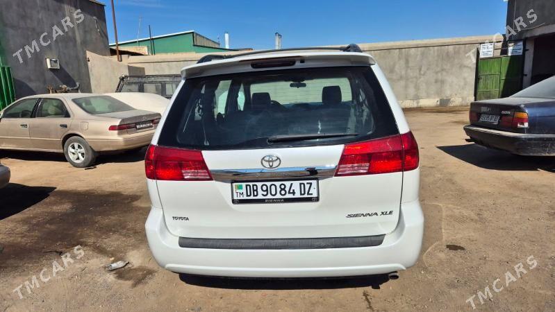 Toyota Sienna 2005 - 300 000 TMT - Köneürgenç - img 3