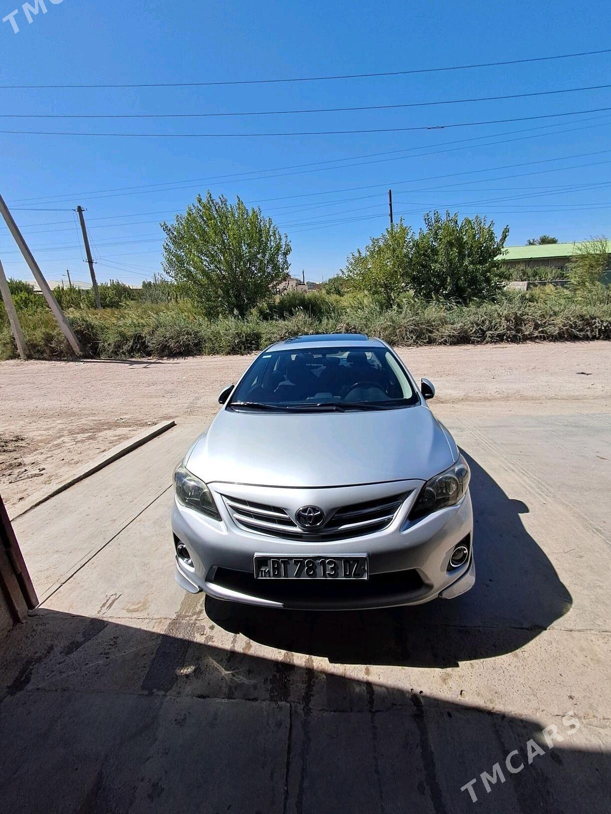 Toyota Corolla 2013 - 180 000 TMT - Дашогуз - img 10