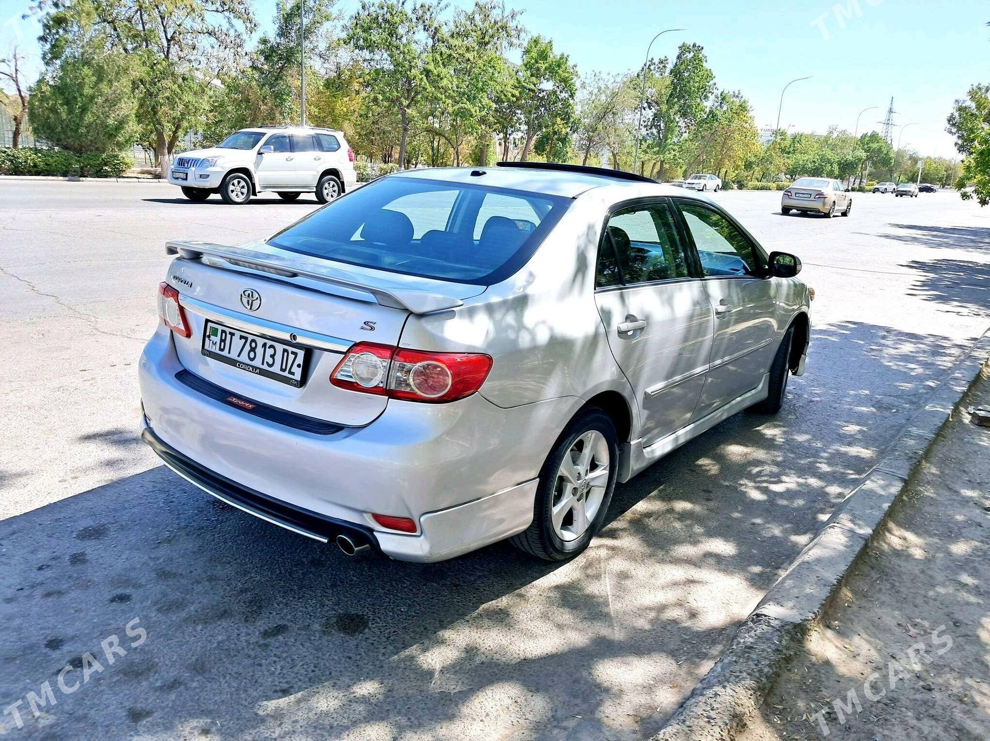 Toyota Corolla 2013 - 180 000 TMT - Дашогуз - img 4