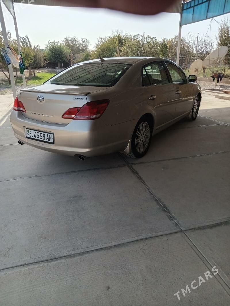 Toyota Avalon 2005 - 180 000 TMT - Кака - img 5