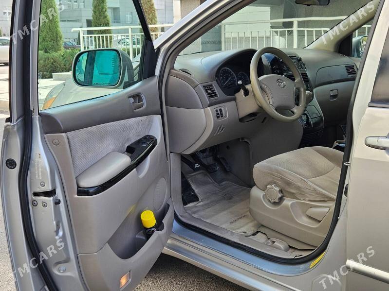 Toyota Sienna 2004 - 245 000 TMT - Мары - img 7