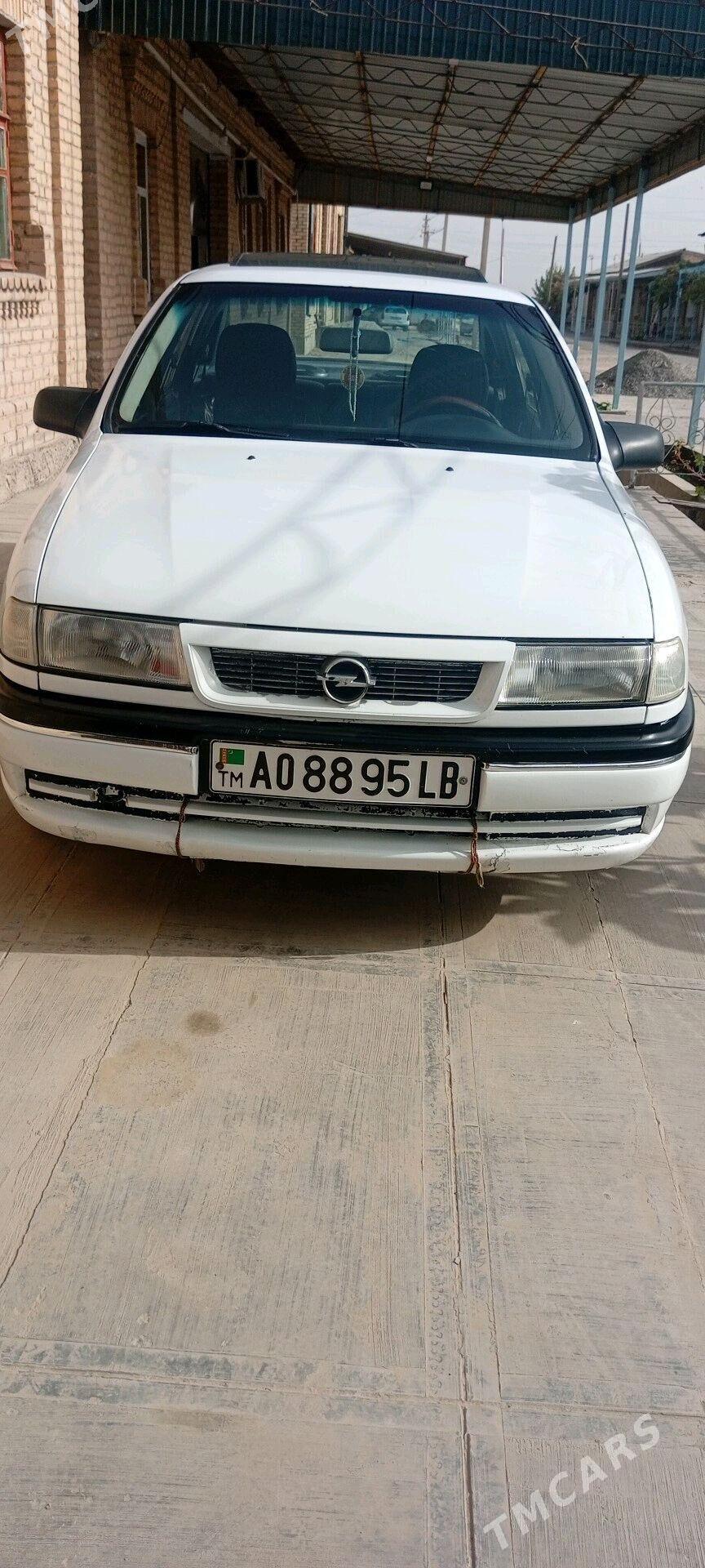 Opel Vectra 1993 - 37 000 TMT - Чарджоу - img 3