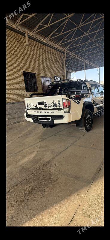Toyota Tacoma 2023 - 490 000 TMT - Mary - img 4