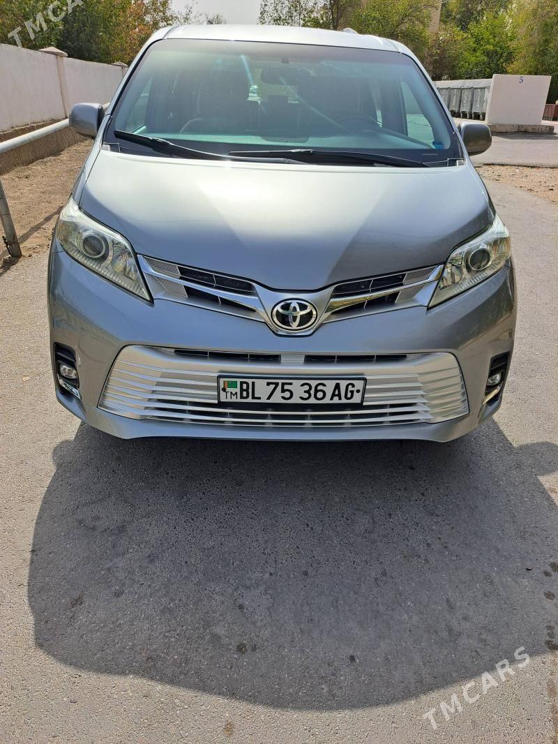 Toyota Sienna 2016 - 355 000 TMT - Aşgabat - img 1