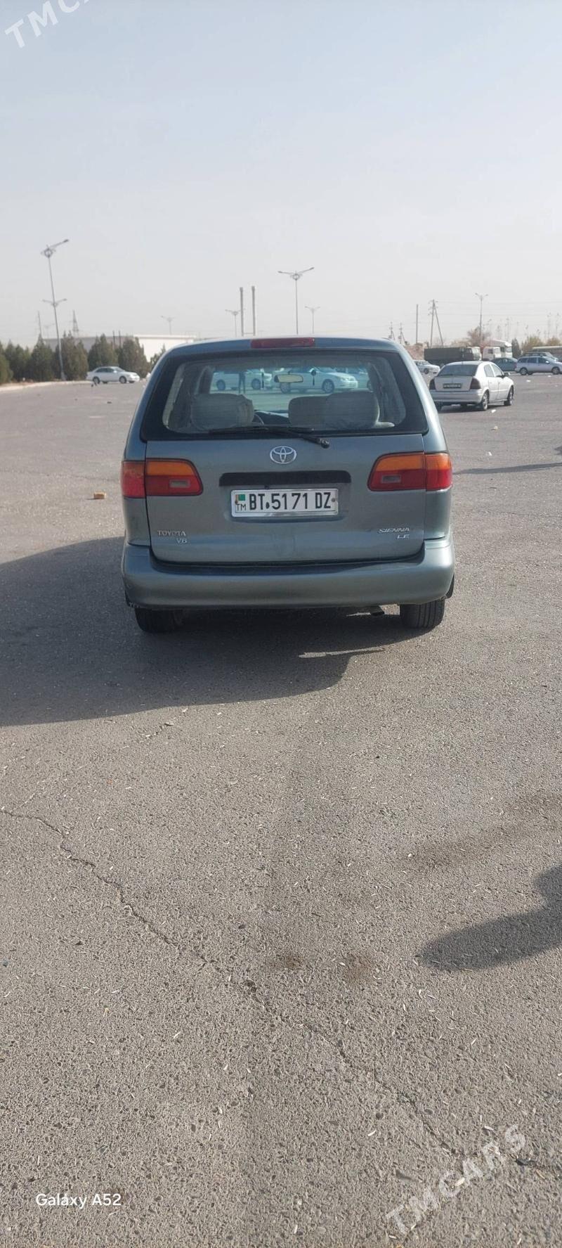 Toyota Sienna 1999 - 125 000 TMT - Daşoguz - img 3