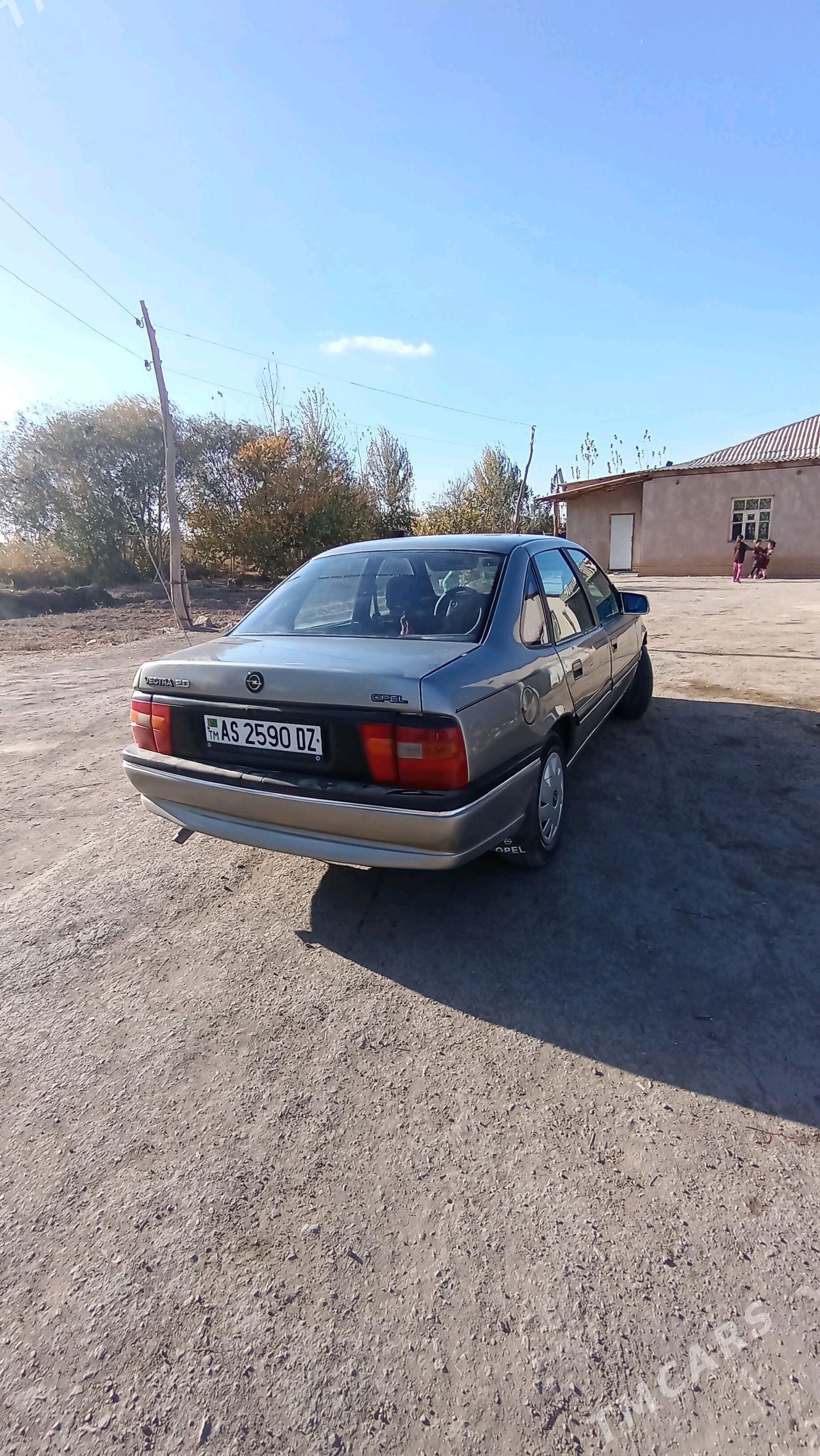Opel Vectra 1992 - 43 000 TMT - Губадаг - img 4