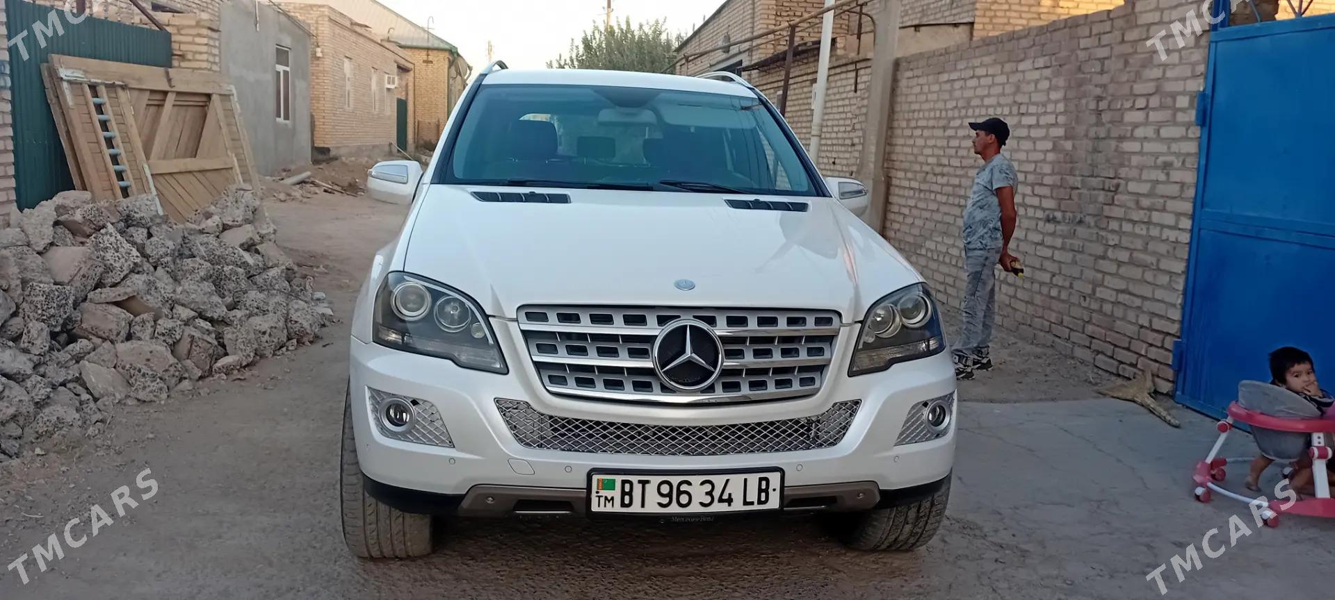 Mercedes-Benz ML350 2009 - 240 000 TMT - Türkmenabat - img 1