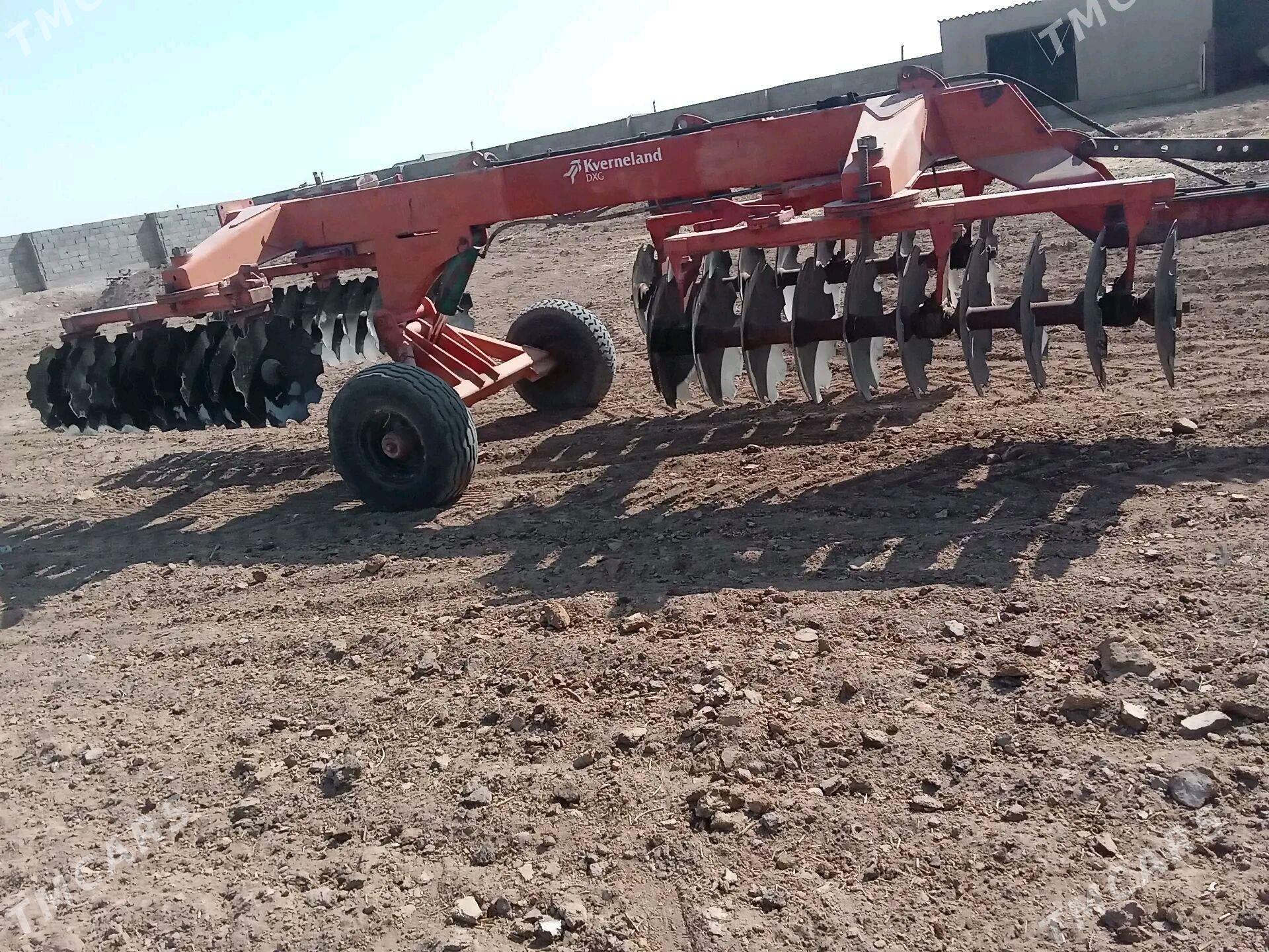 MTZ 82 2010 - 130 000 TMT - Tejen - img 2