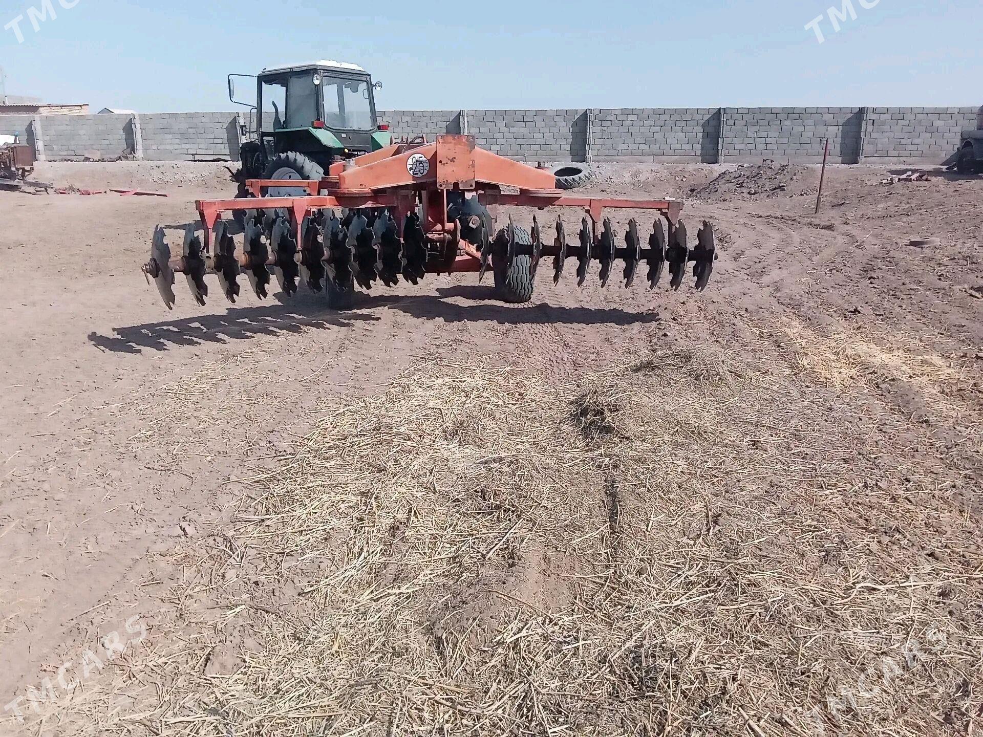 MTZ 82 2010 - 130 000 TMT - Tejen - img 1