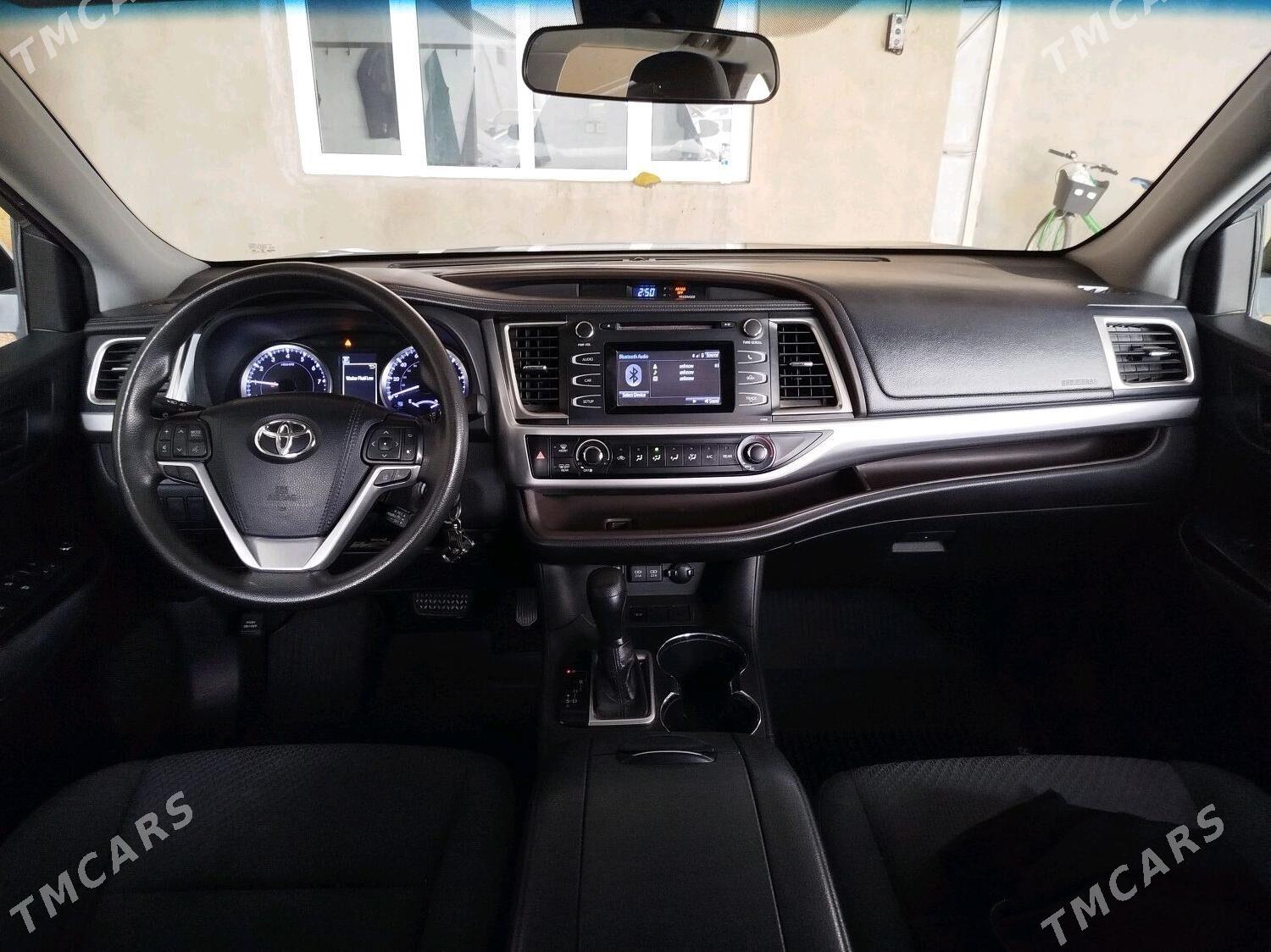 Toyota Highlander 2019 - 500 000 TMT - Babadaýhan - img 5