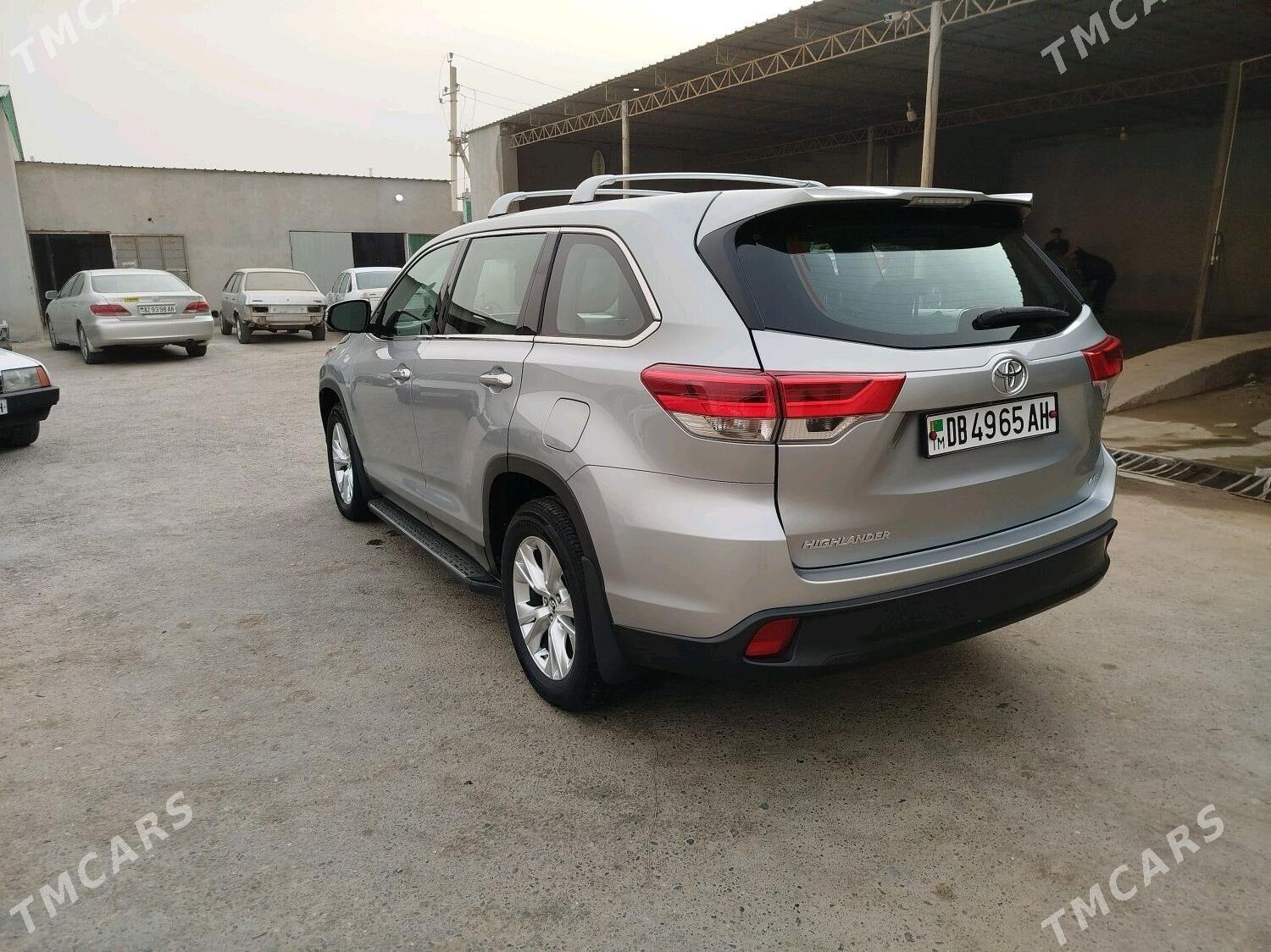 Toyota Highlander 2019 - 500 000 TMT - Babadaýhan - img 3