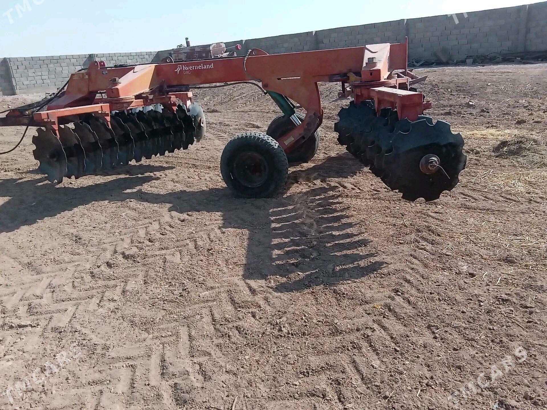 MTZ 82 2010 - 130 000 TMT - Tejen - img 3