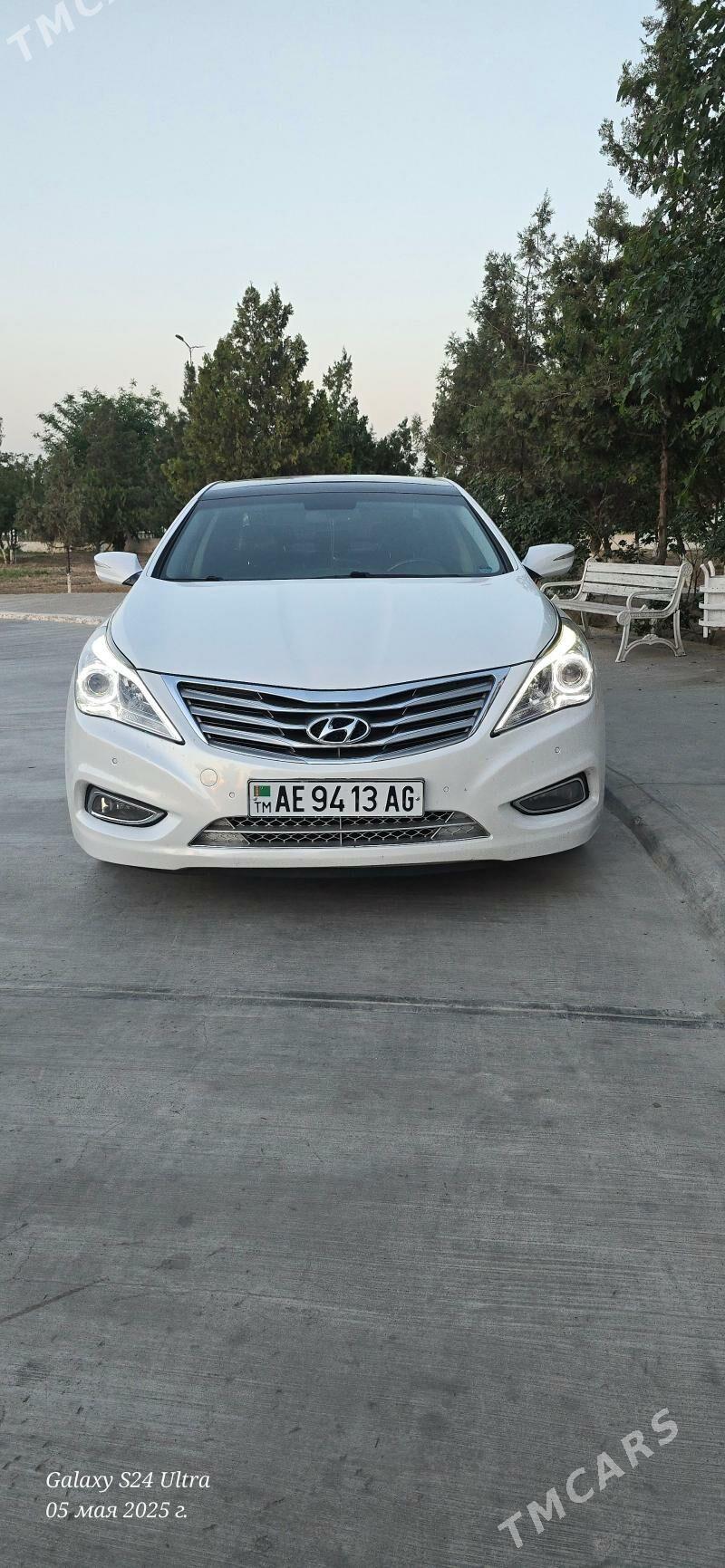 Hyundai Grandeur 2012 - 210 000 TMT - Тязе заман - img 2