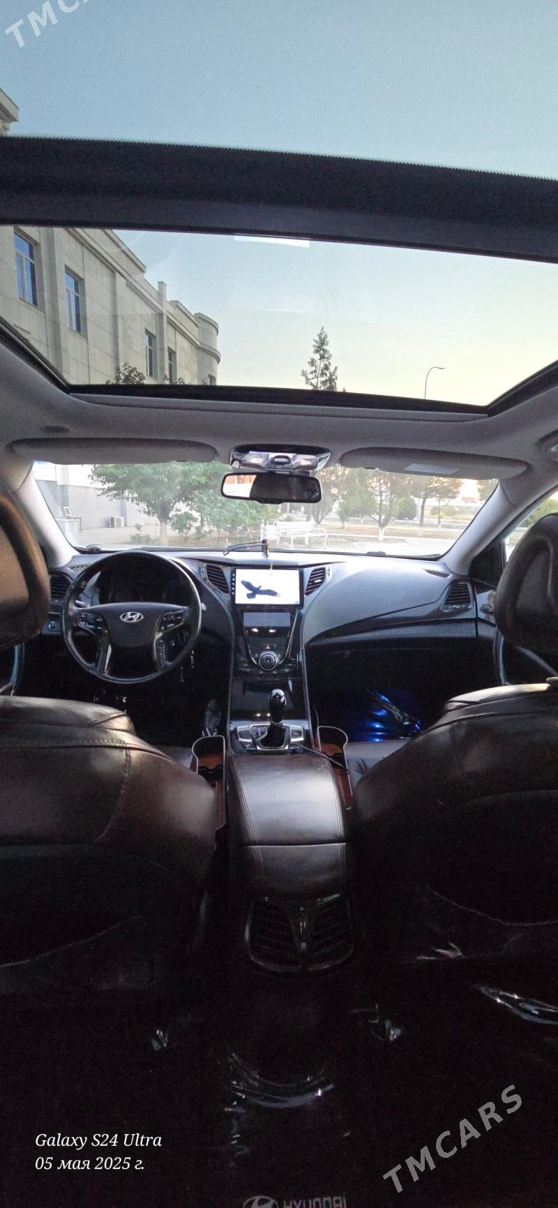 Hyundai Grandeur 2012 - 210 000 TMT - Тязе заман - img 4