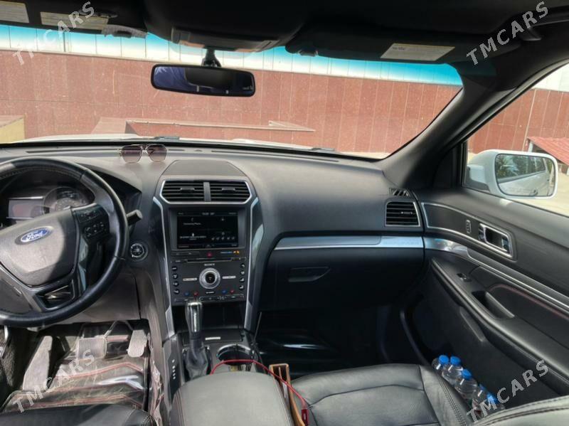 Ford Explorer 2016 - 260 000 TMT - Podwoýski köç. (Bitarap Türkmenistan şaýoly) - img 6