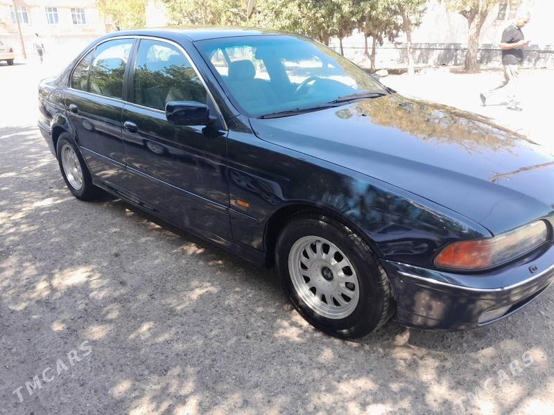 BMW E39 1998 - 105 000 TMT - Туркменбаши - img 5