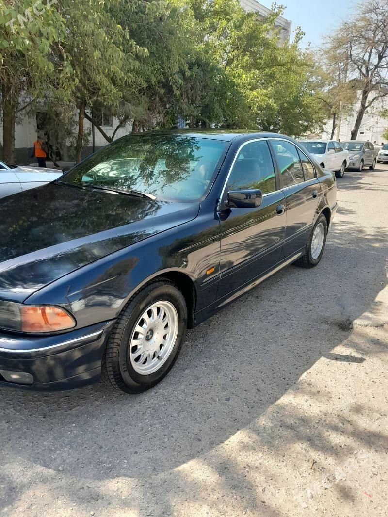 BMW E39 1998 - 105 000 TMT - Туркменбаши - img 1
