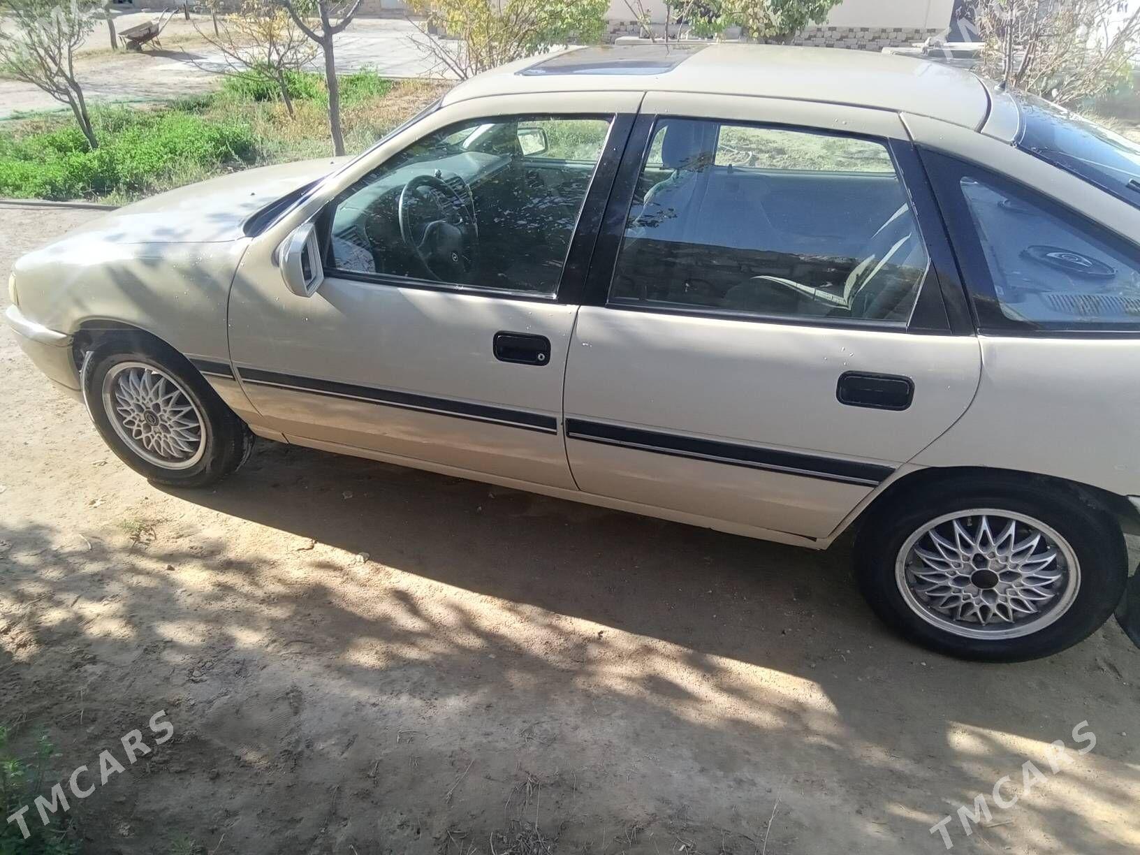 Opel Vectra 1991 - 30 000 TMT - Туркменбаши - img 2