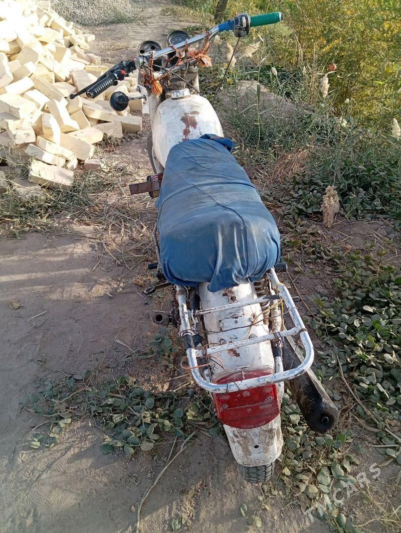 Iž Planeta 2012 - 5 000 TMT - Türkmengala - img 4