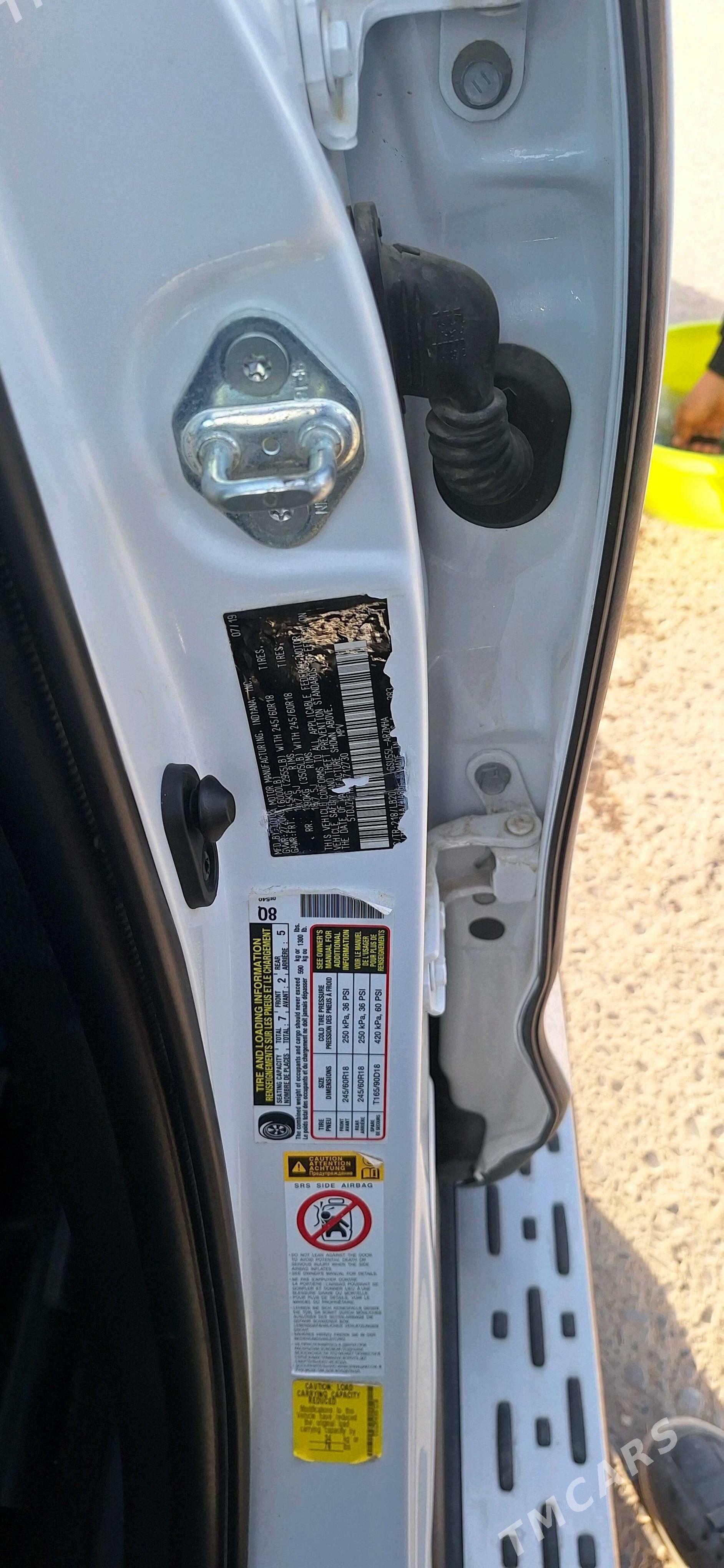 Toyota Highlander 2019 - 480 000 TMT - Çärjew - img 1