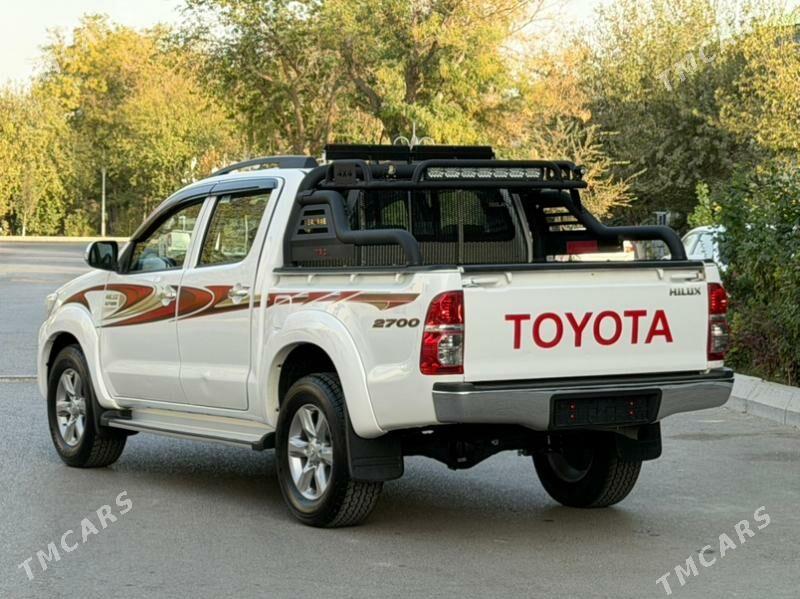 Toyota Hilux 2013 - 362 000 TMT - Ашхабад - img 4