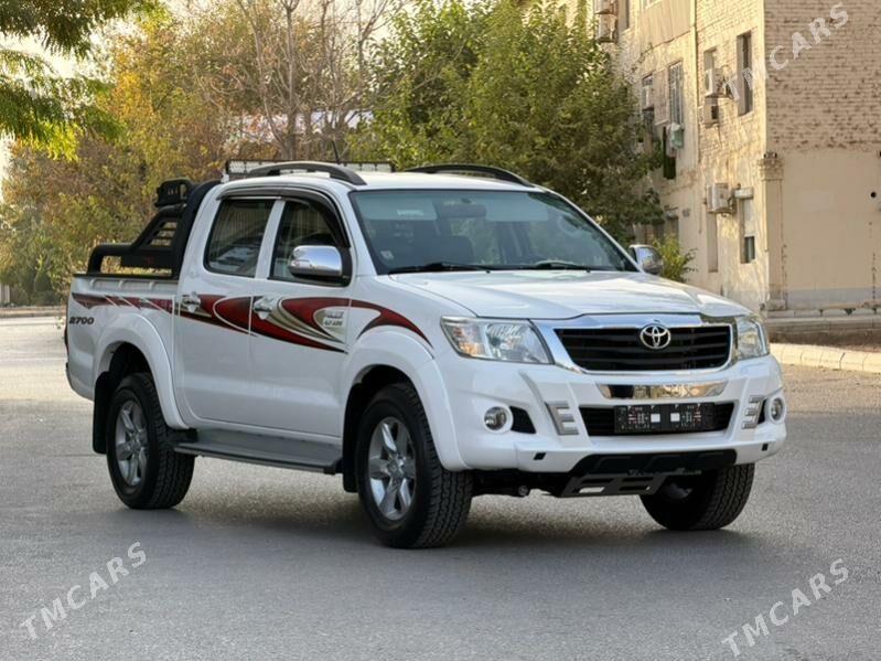 Toyota Hilux 2013 - 362 000 TMT - Ашхабад - img 2