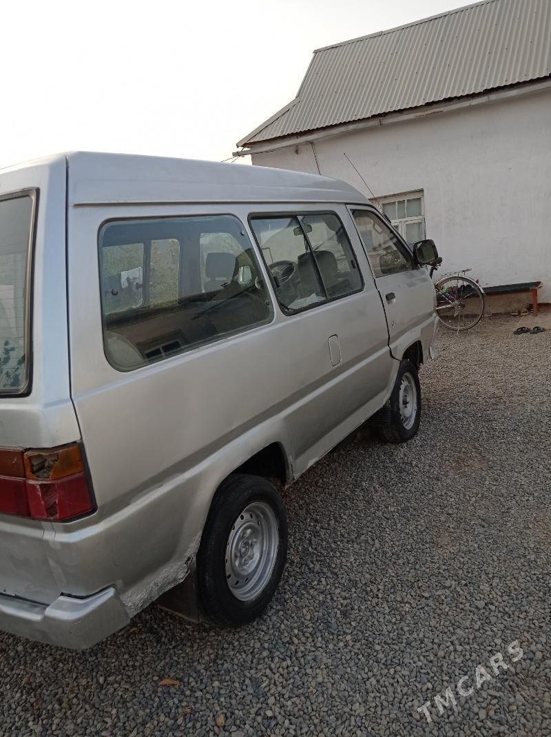 Toyota Town Ace 1990 - 10 000 TMT - Mary - img 4