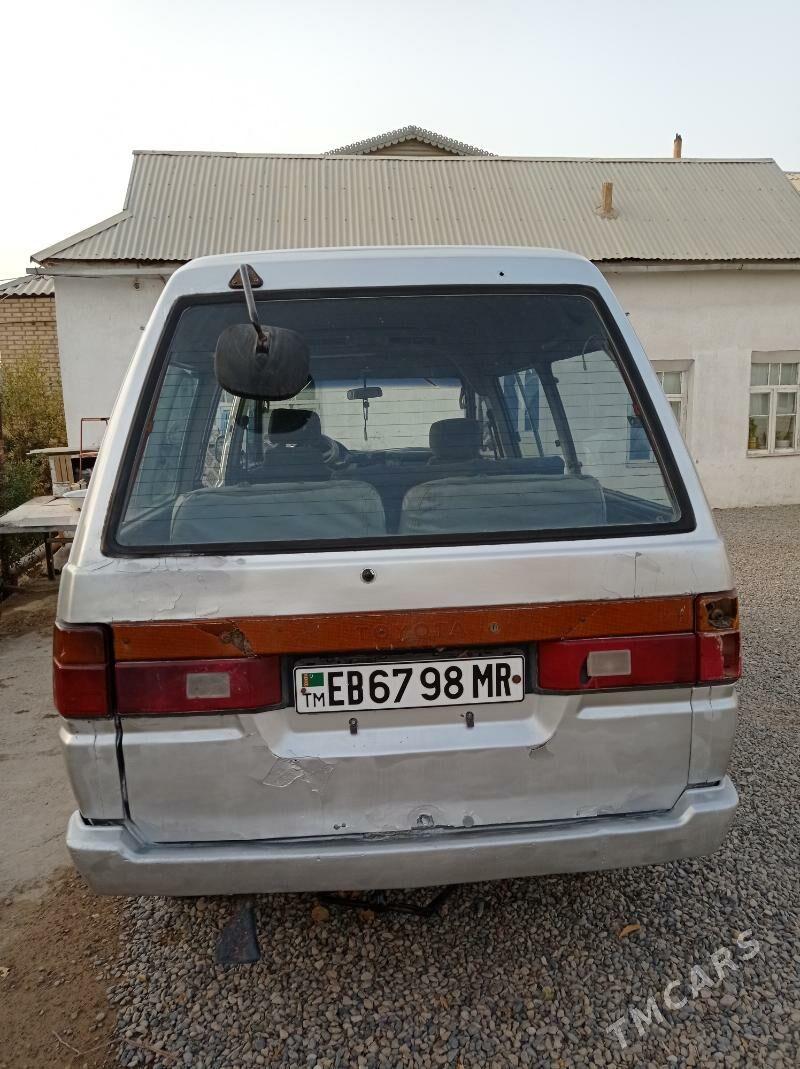 Toyota Town Ace 1990 - 10 000 TMT - Mary - img 3